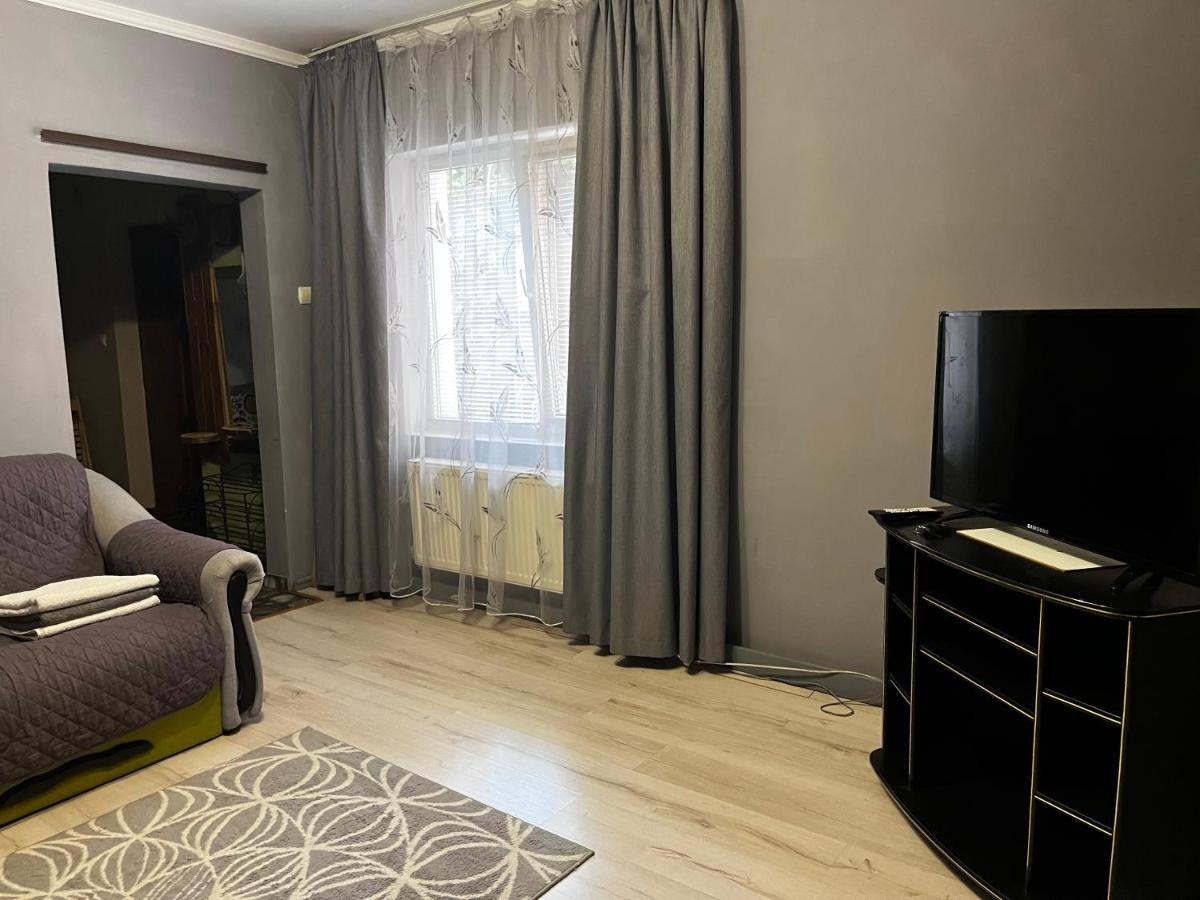 Apartment On Stefanyka 42/5 Berehove  Bagian luar foto